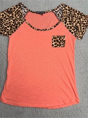 American Dream coral leopard print raglan tee pocket top Y2K casual size S
